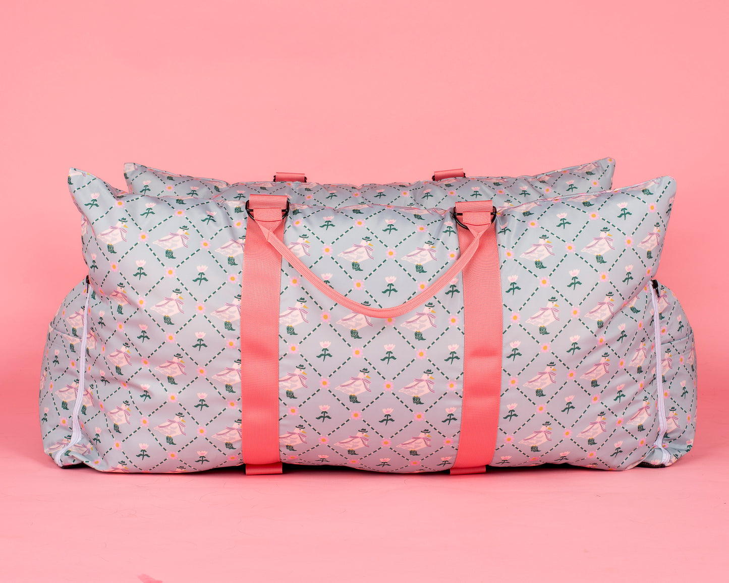 Deluxe Travel Car Bed: Silly Little Goose