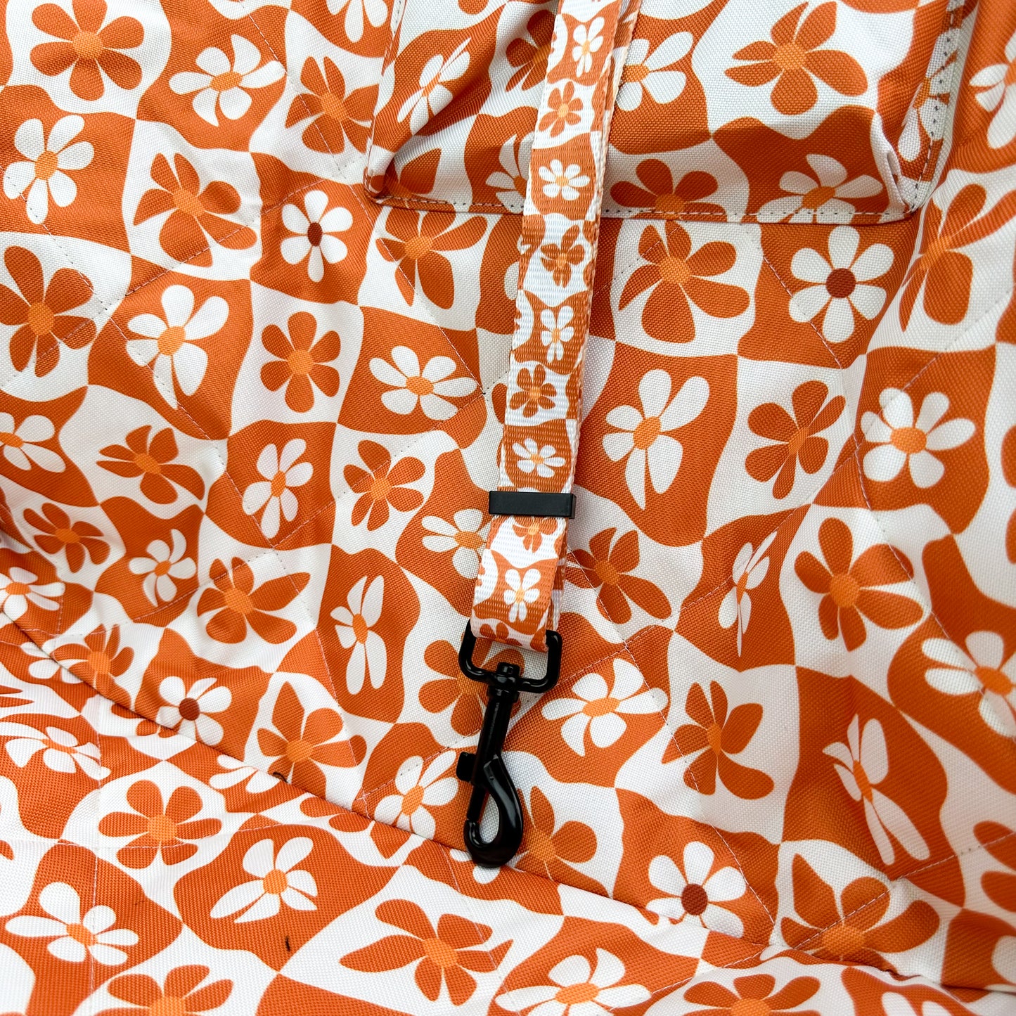 Retro Dazie: Headrest Car Restraint