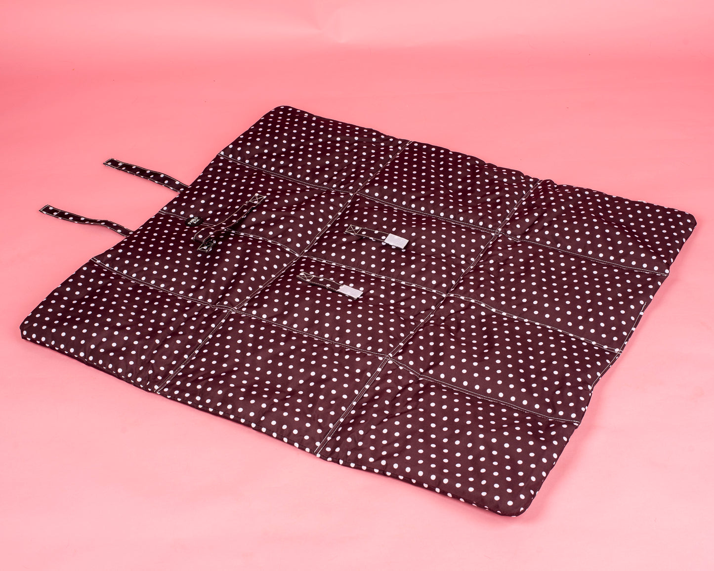 Deluxe Travel Mat: Polka Dots