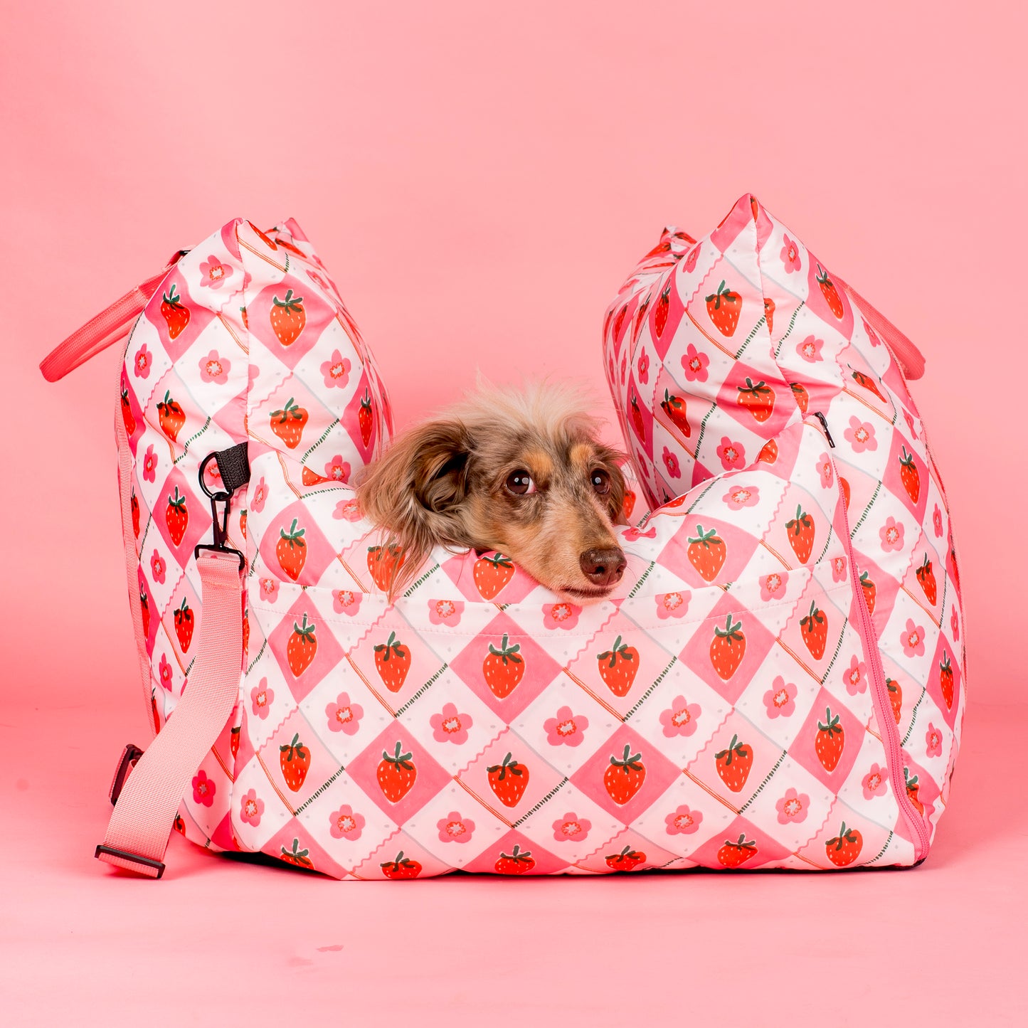 Deluxe Travel Car Bed: Strawberry Patch
