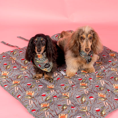 Deluxe Travel Mat: Gone Fishing