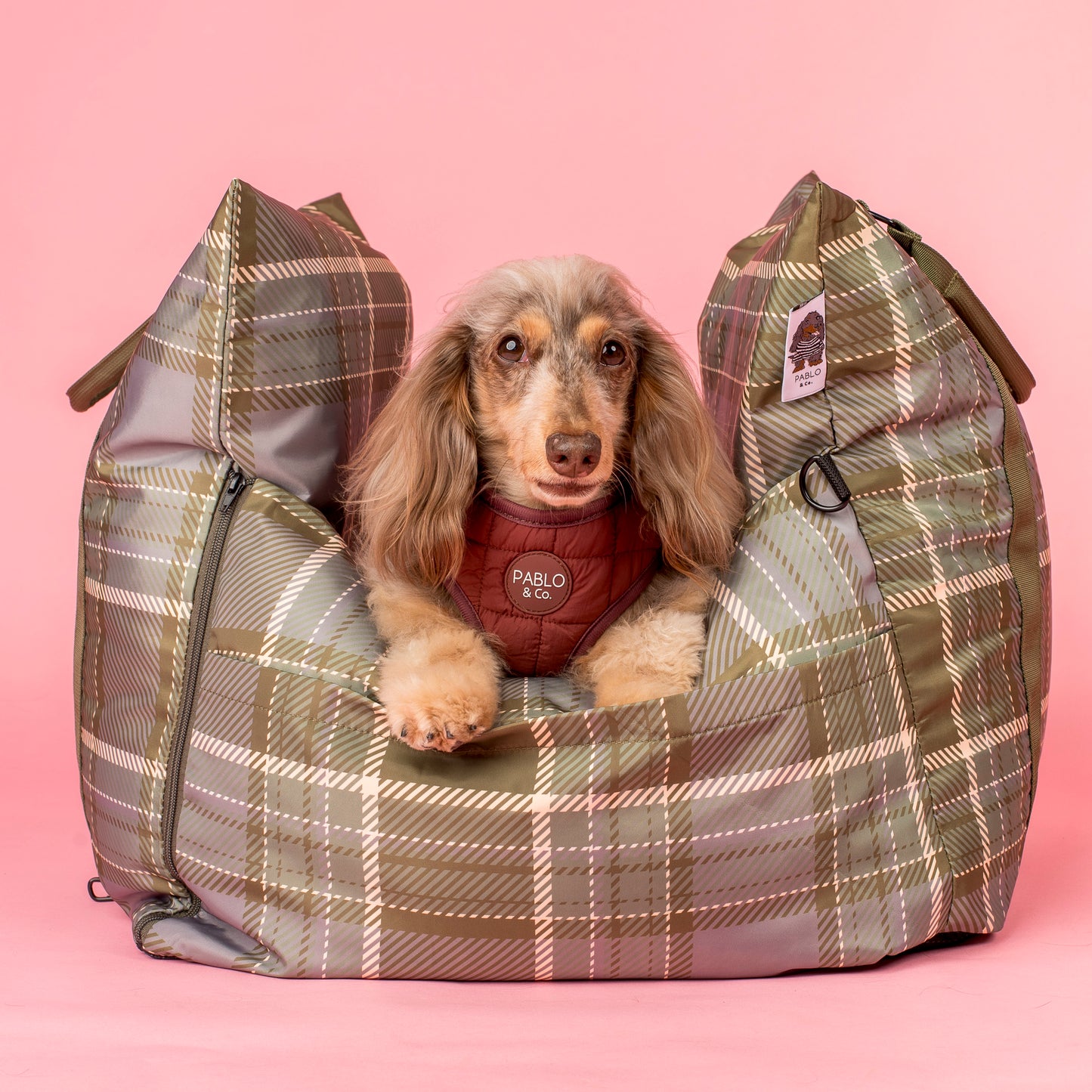 Deluxe Travel Car Bed: Green Plaid