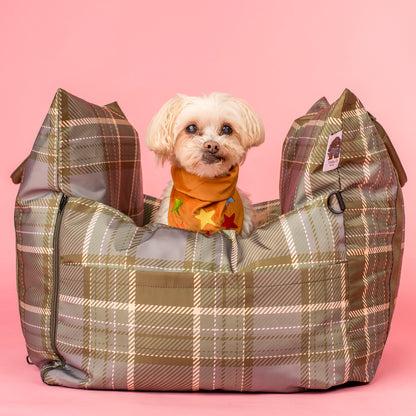 Deluxe Travel Car Bed: Green Plaid