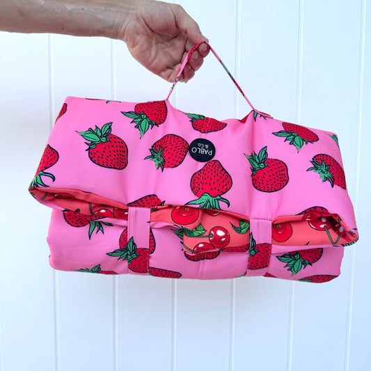 Deluxe Travel Mat: Strawberries / Cherry