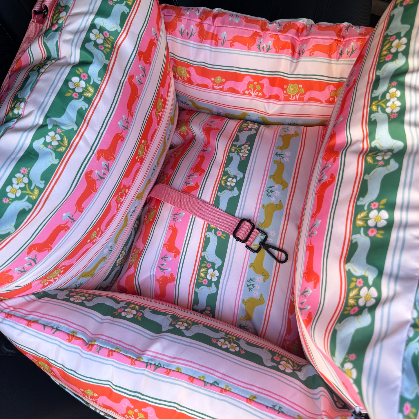 Deluxe Travel Car Bed: The Blooming Dachshund