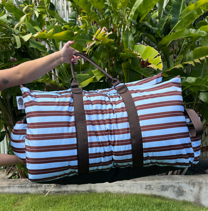 Deluxe Travel Car Bed: Sunday Stripes