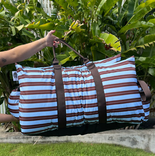 Deluxe Travel Car Bed: Sunday Stripes