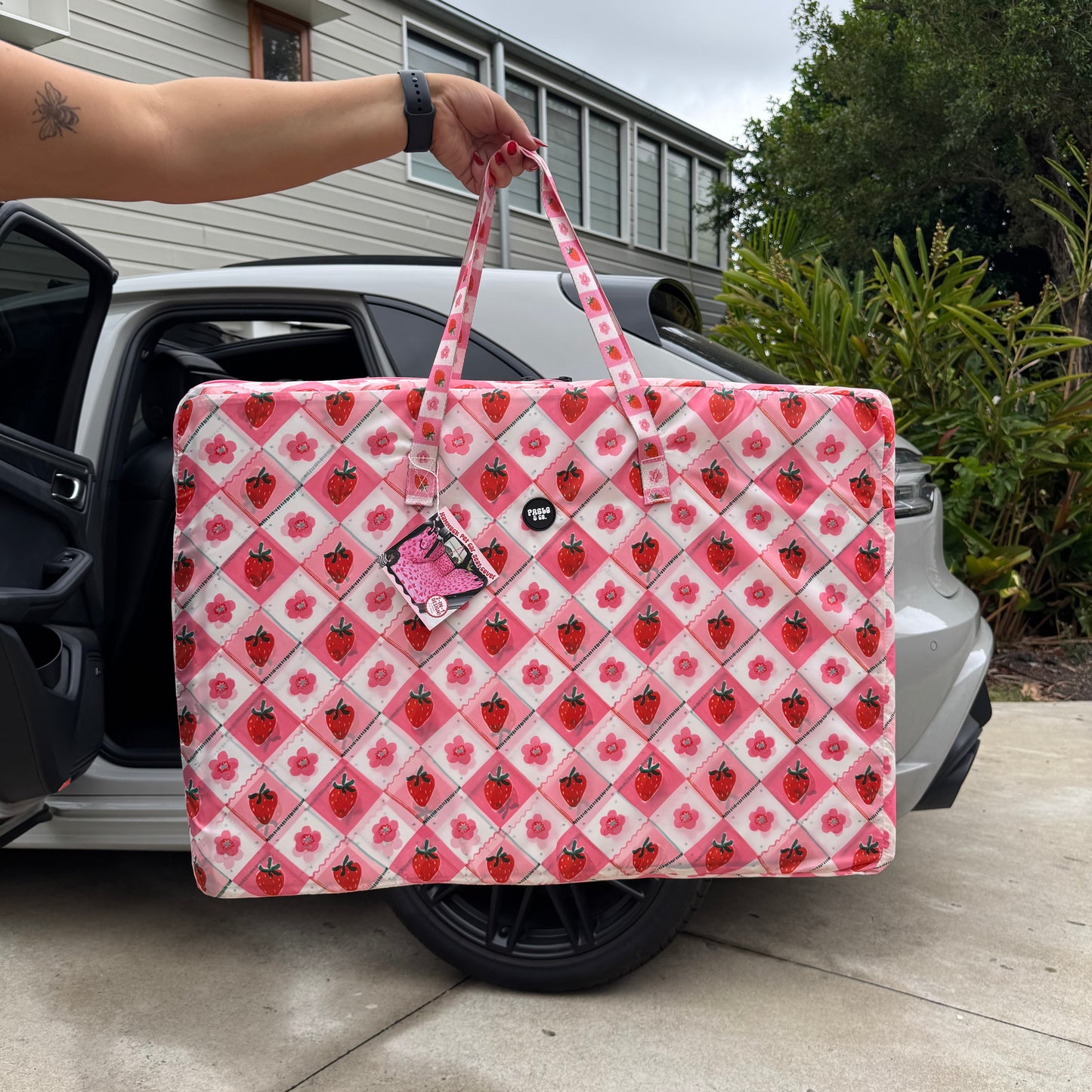 Strawberry Patch: Deluxe Hard Base Hammock Car Seat Cover