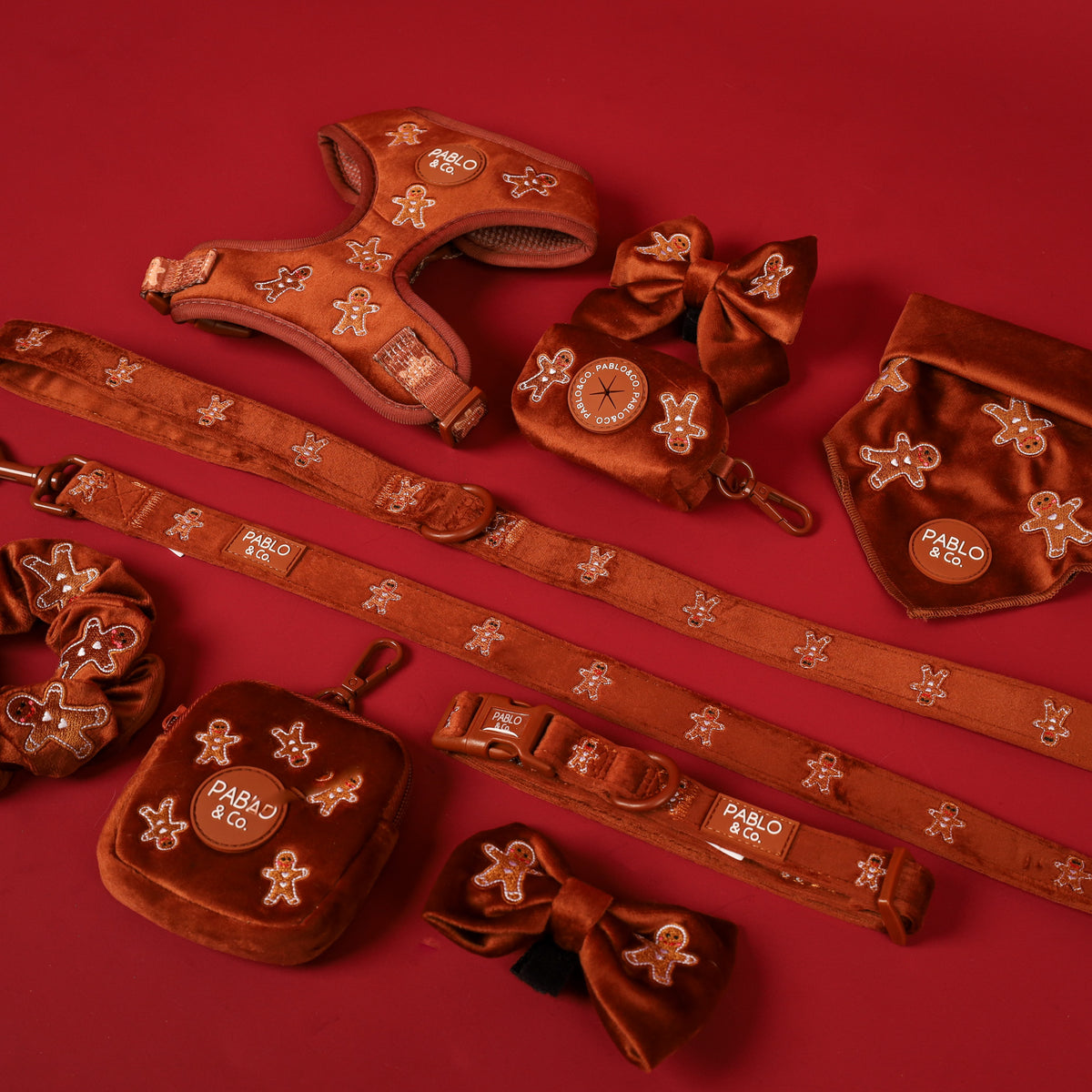 Gingerbread: Velvet Poop Bag Holder
