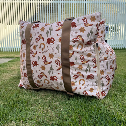 Deluxe Travel Car Bed: Howdy