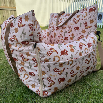 Deluxe Travel Car Bed: Howdy