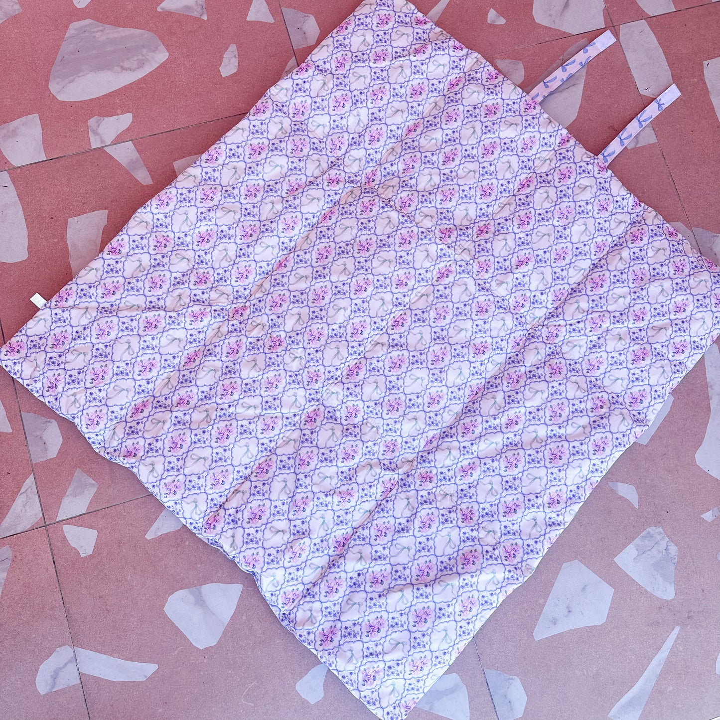 Deluxe Travel Mat: Baby Blue Bows / Petal