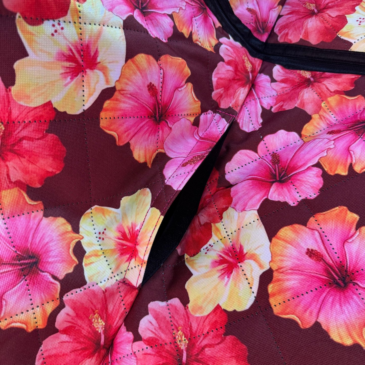 Hibiscus: Deluxe Hard Base Hammock Car Seat Cover