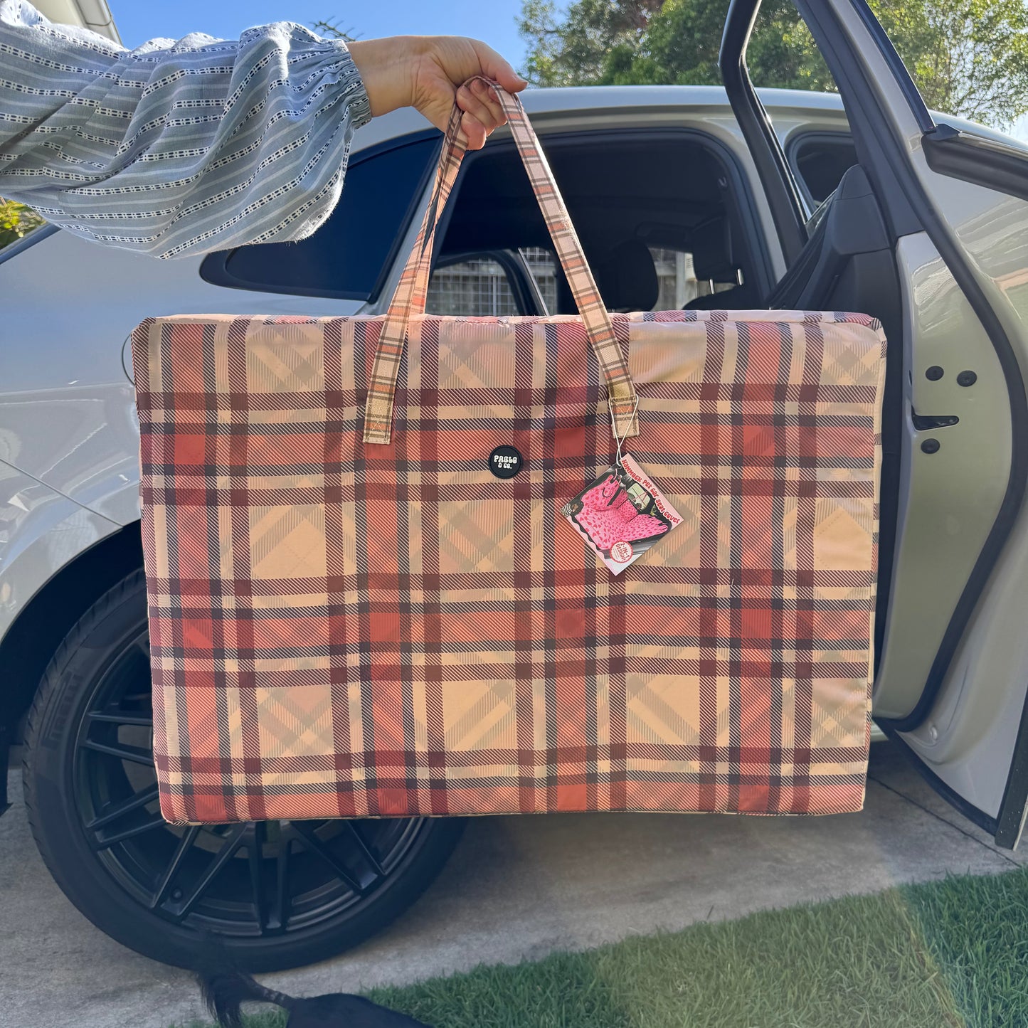 Kensington: Deluxe Hard Base Hammock Car Seat Cover