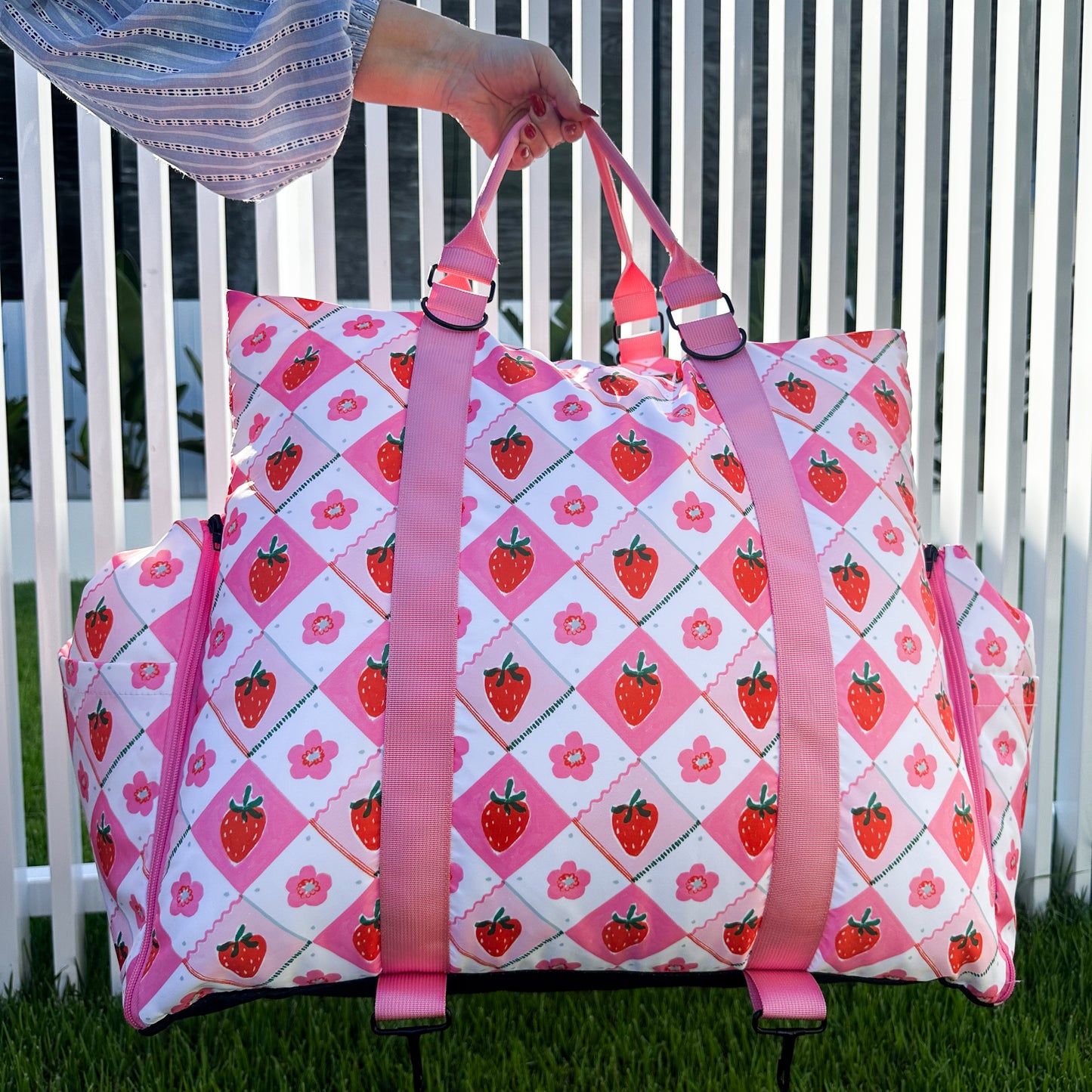 Deluxe Travel Car Bed: Strawberry Patch