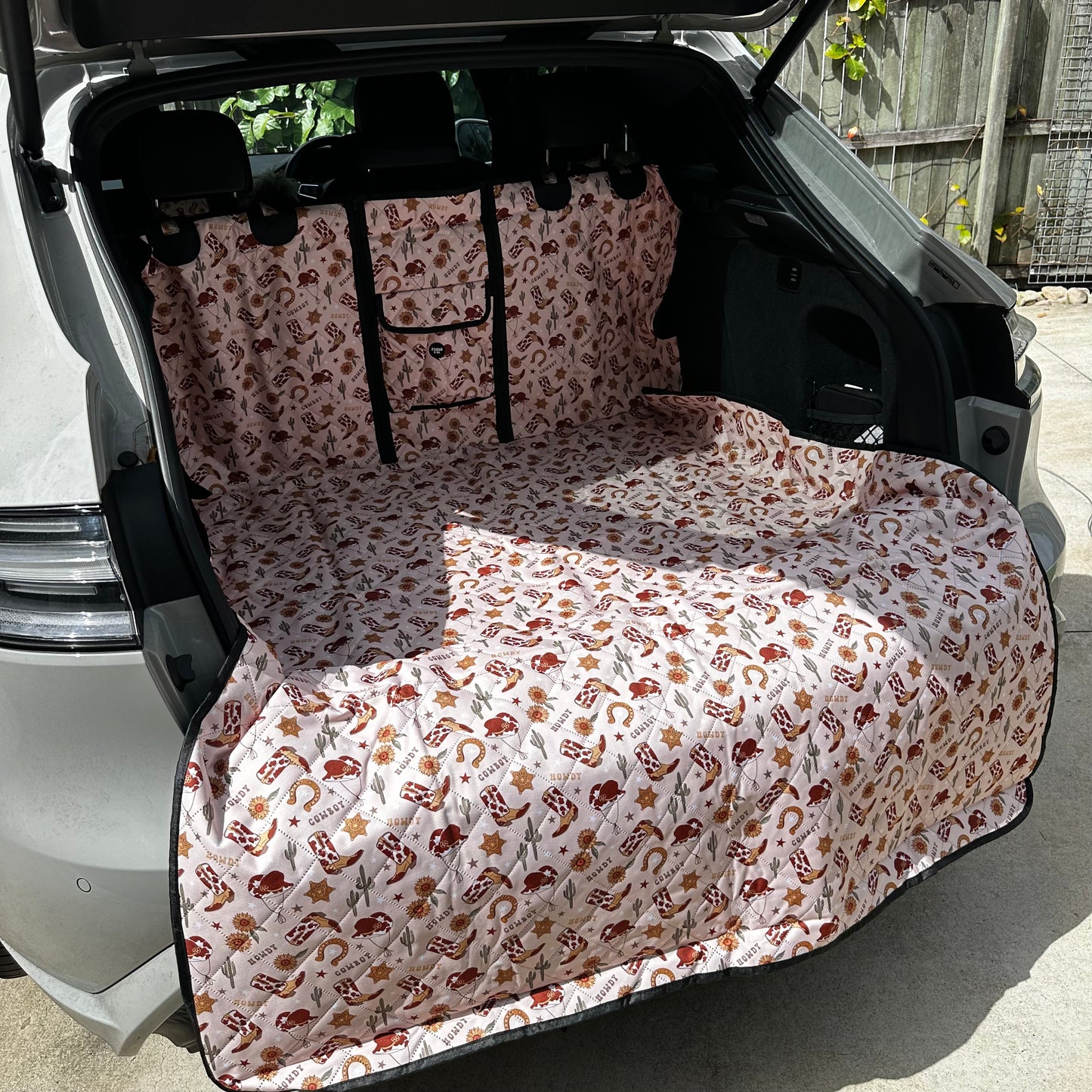 Howdy: Deluxe Car Boot Cover