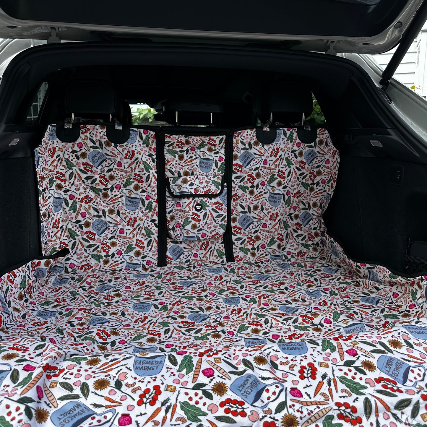 Farmers Market: Deluxe Car Boot Cover