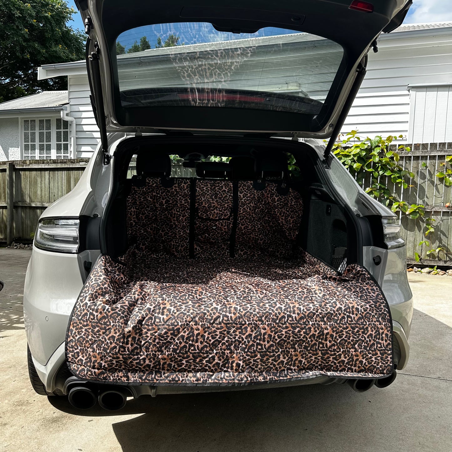 Leopard: Deluxe Car Boot Cover
