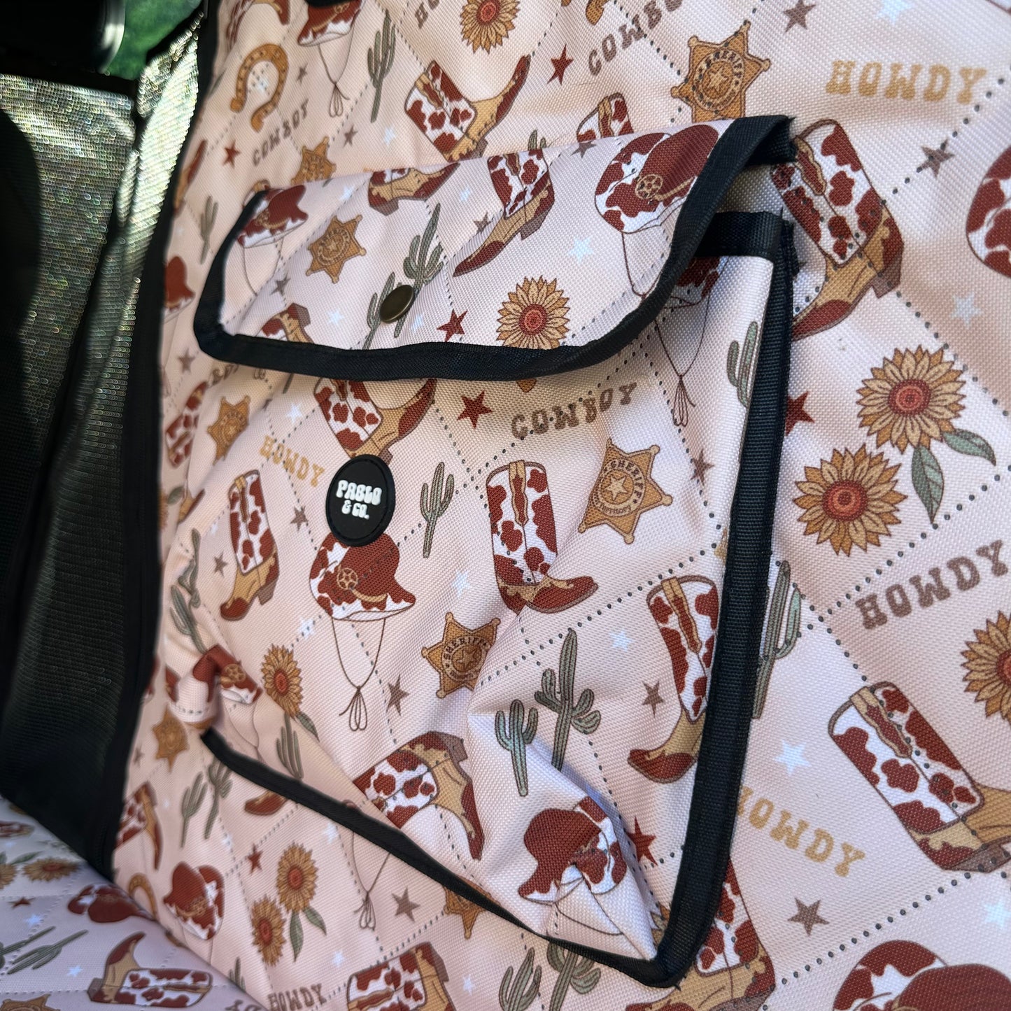 Howdy: Deluxe Hard Base Hammock Car Seat Cover