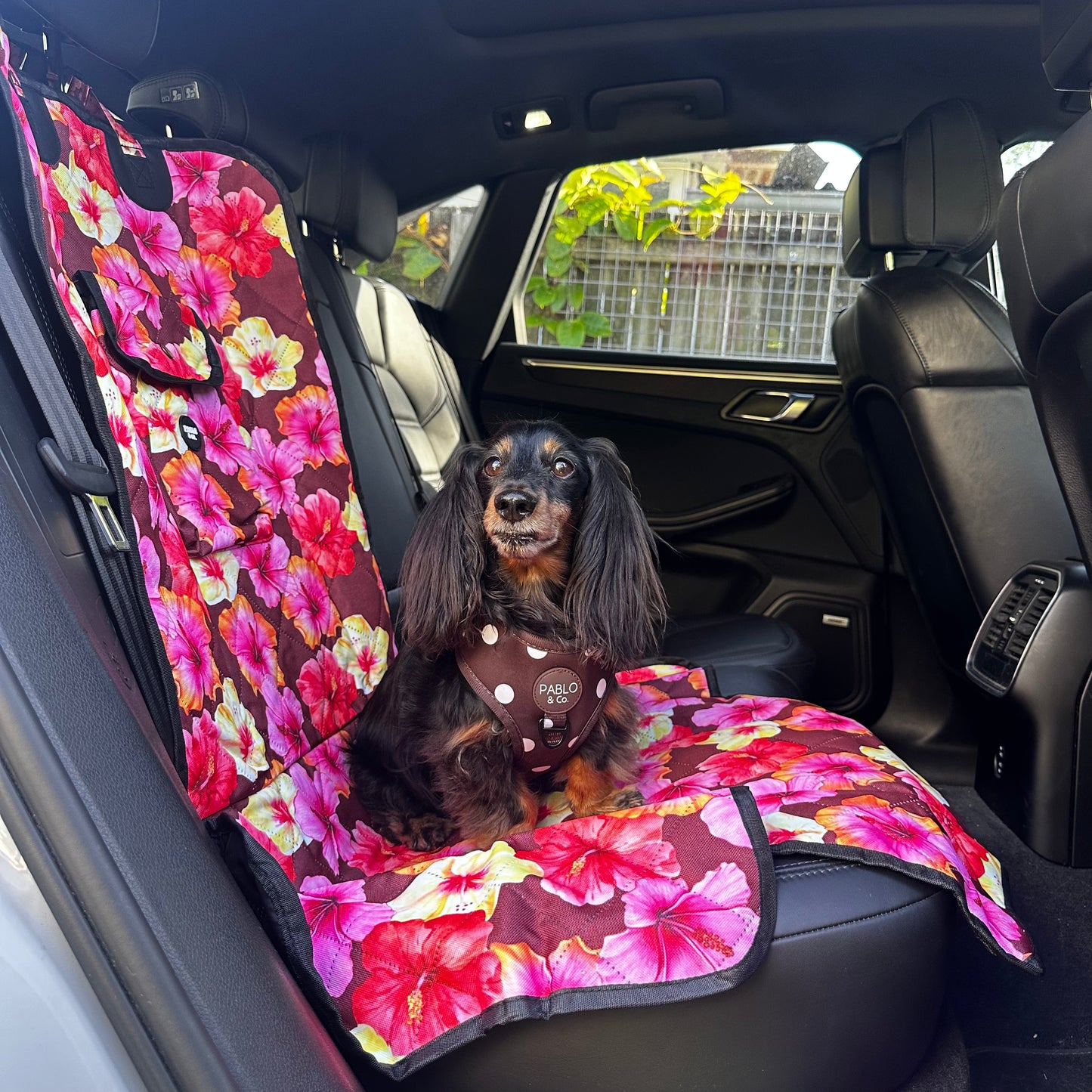 Hibiscus: Deluxe Single Car Seat Cover