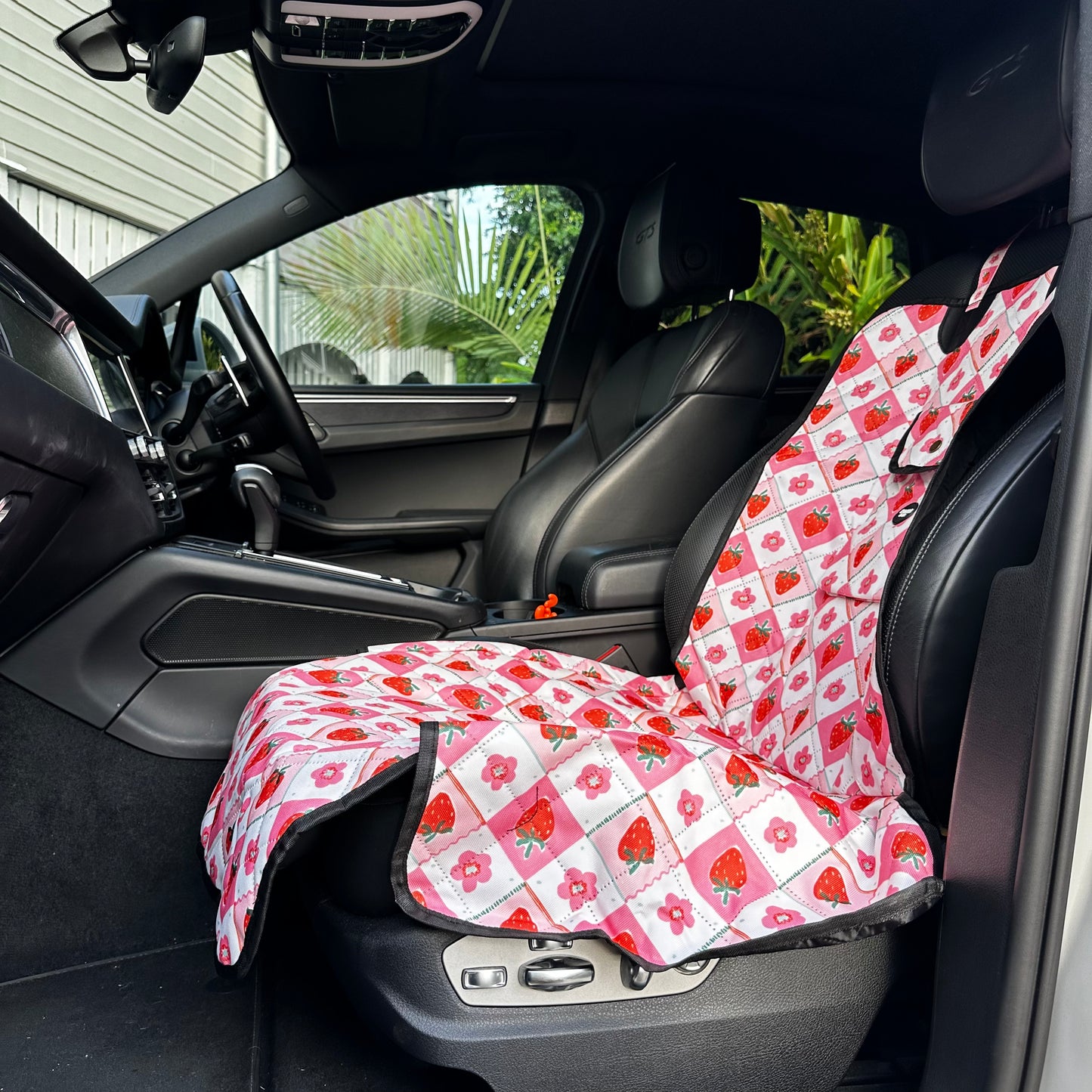 Strawberry Patch: Deluxe Single Car Seat Cover