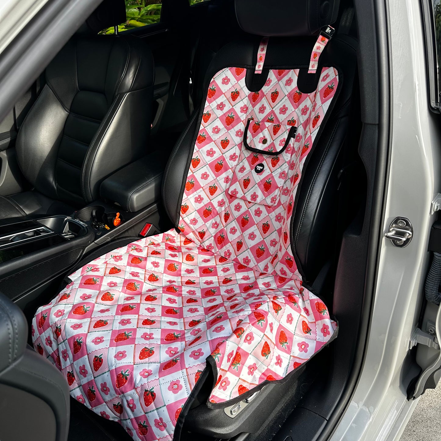 Strawberry Patch: Deluxe Single Car Seat Cover