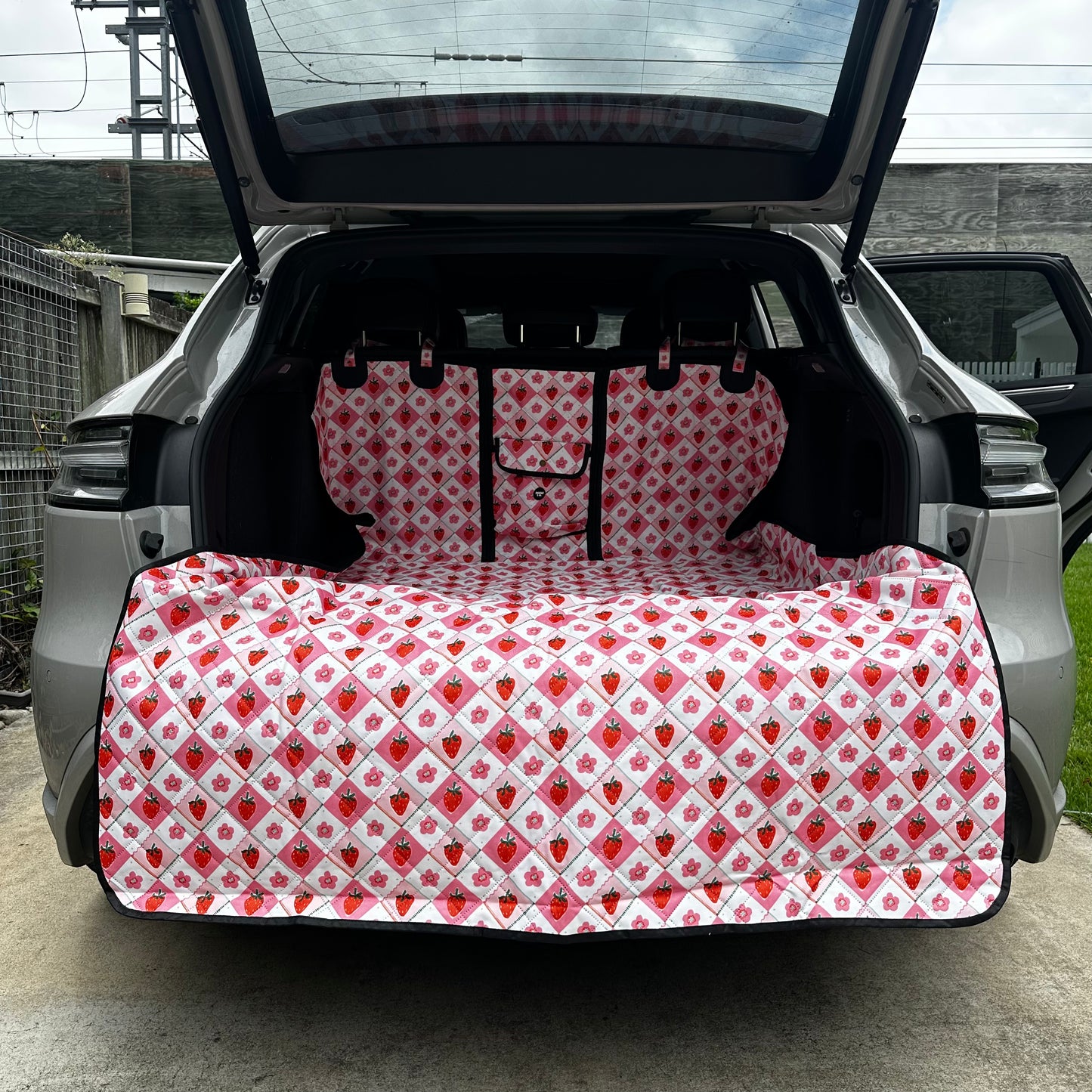 Strawberry Patch: Deluxe Car Boot Cover