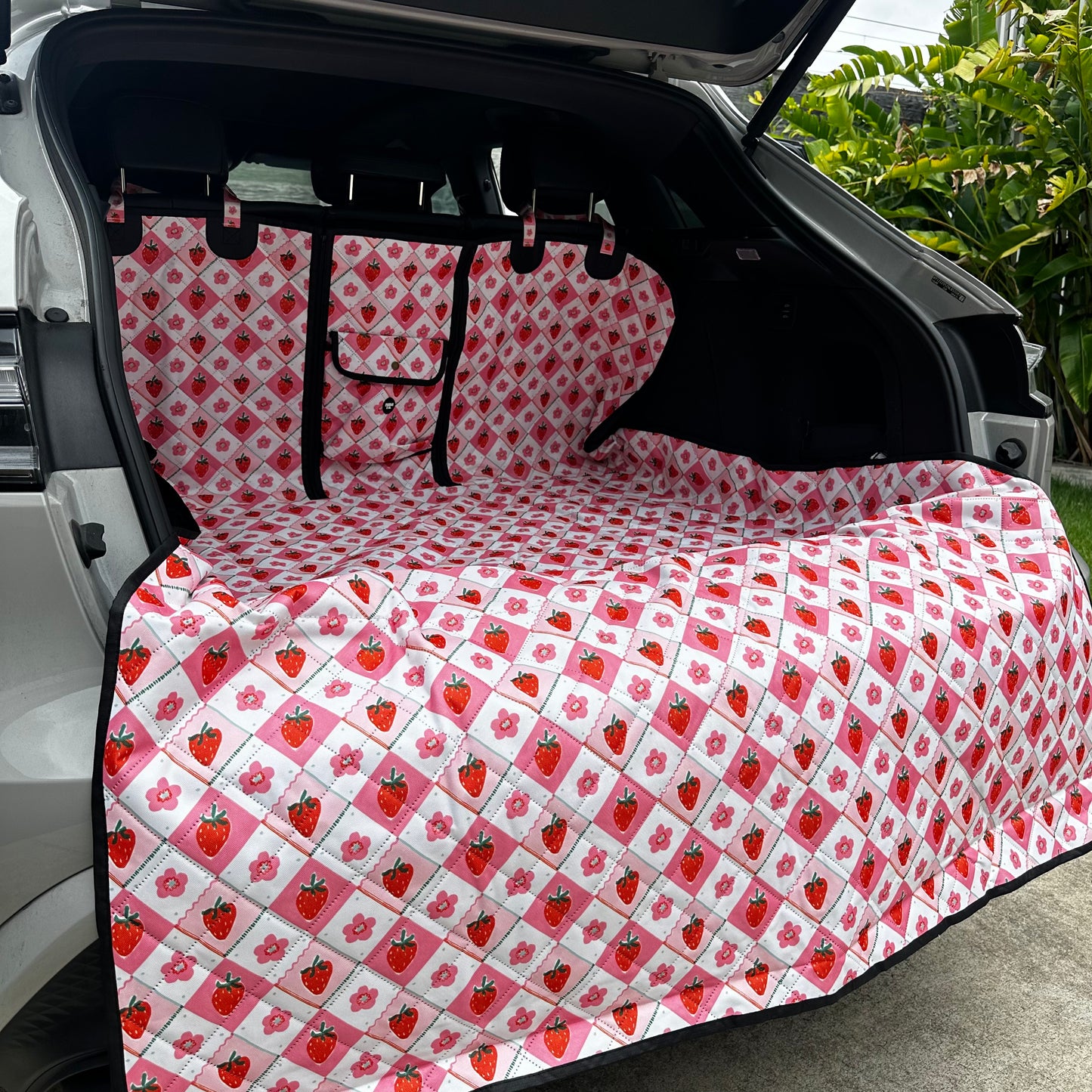 Strawberry Patch: Deluxe Car Boot Cover