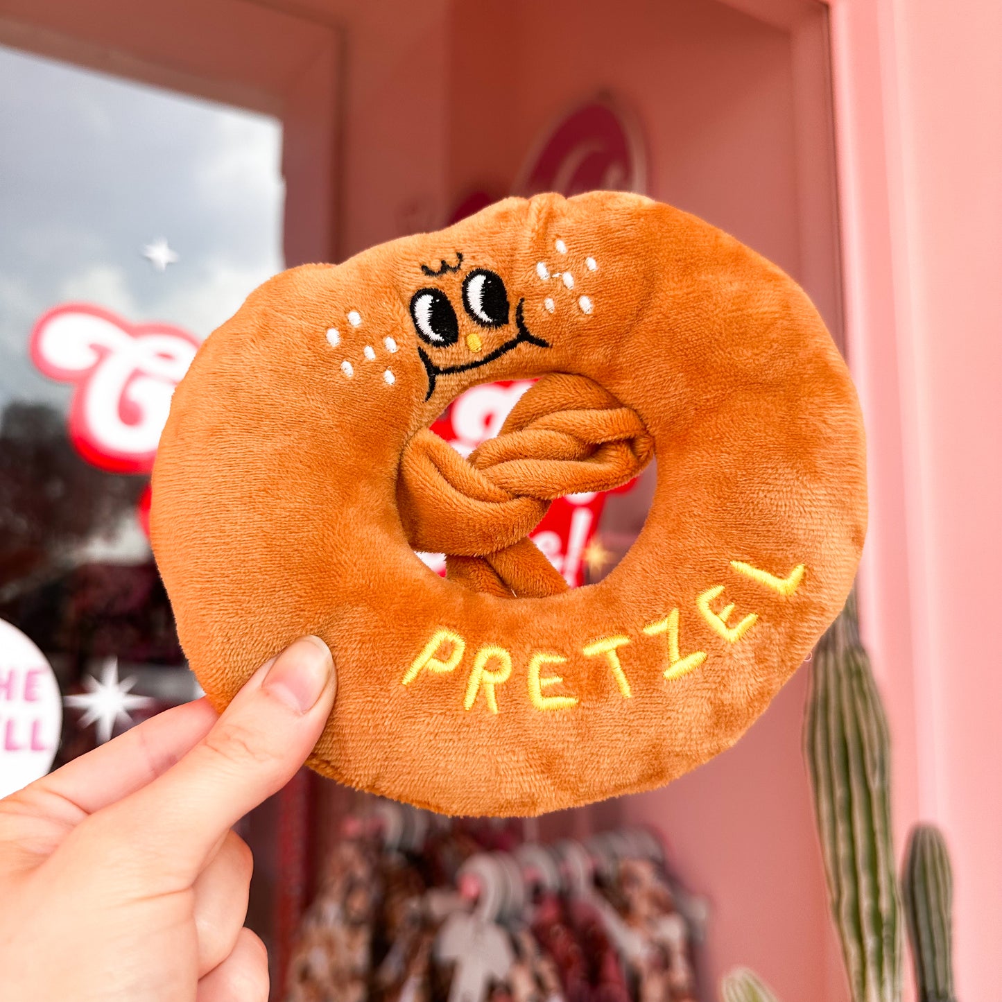 Pretzel Crunch Dog Toy