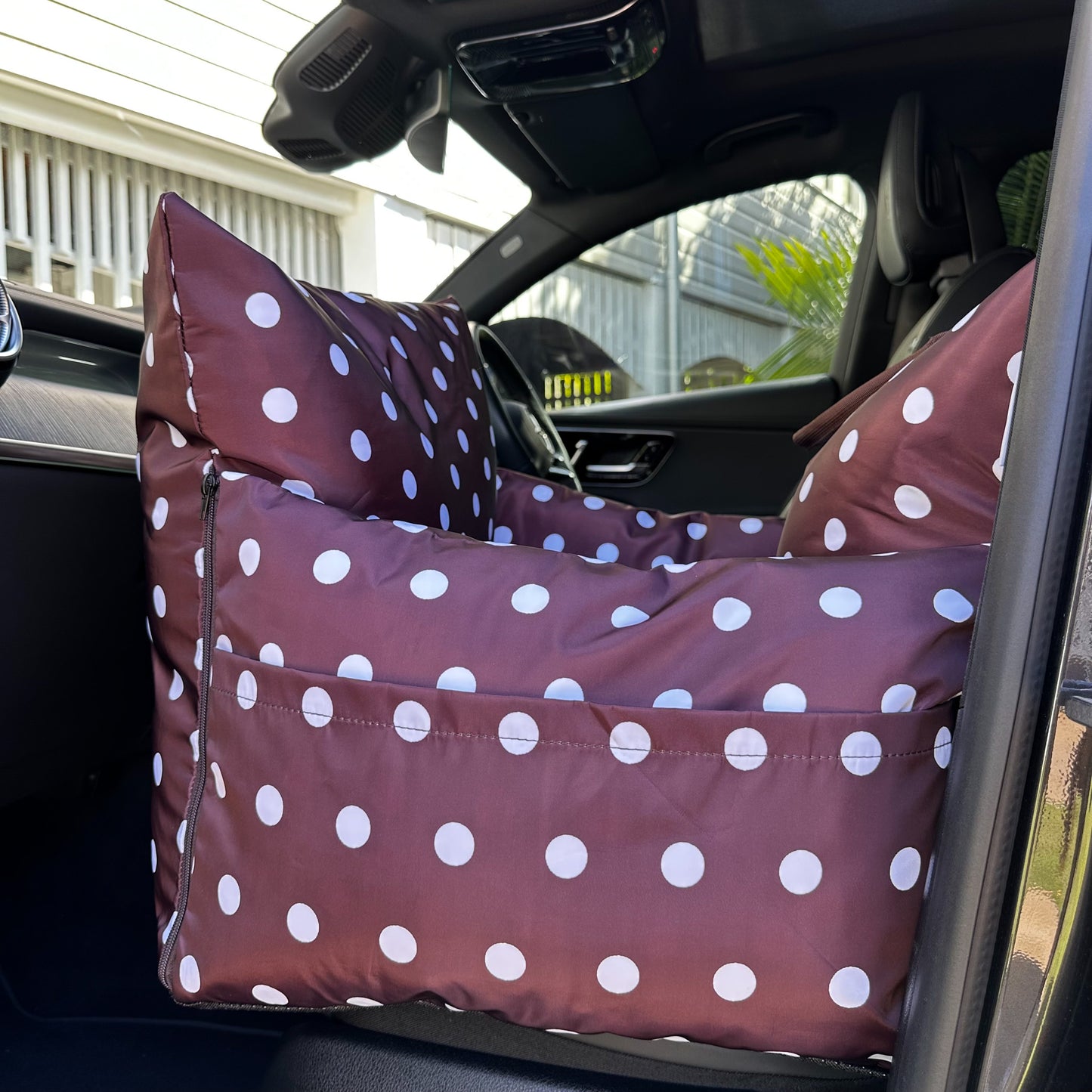 Deluxe Travel Car Bed: Polka Dots