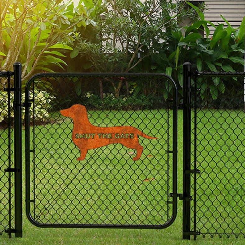 Dachshund Rusty Metal Sign: Shut the Gate