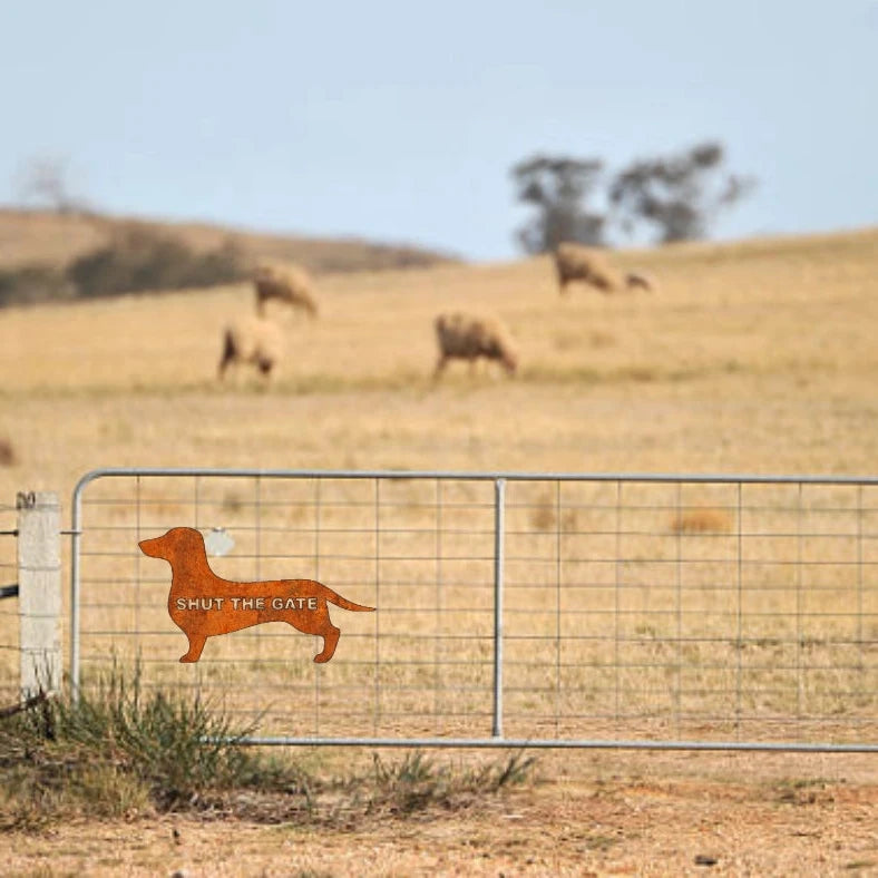 Dachshund Rusty Metal Sign: Shut the Gate