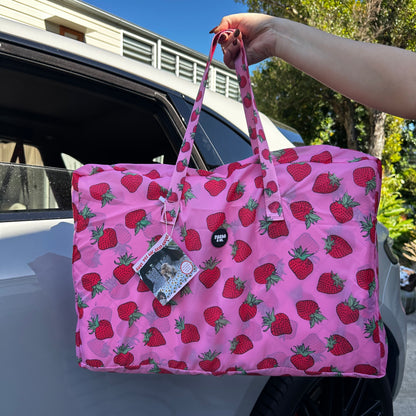 Strawberries: Deluxe Car Boot Cover
