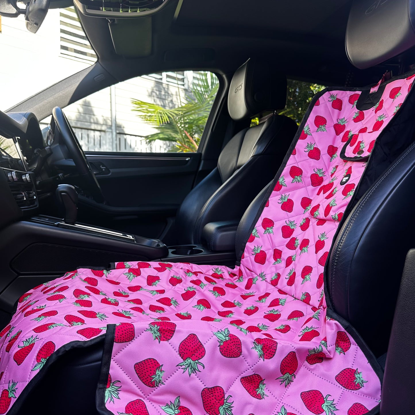 Strawberries: Deluxe Single Car Seat Cover