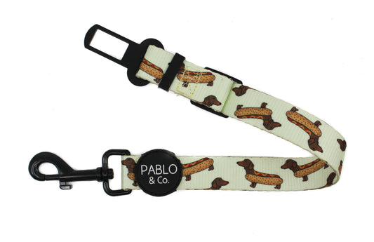 Wiener Dogs: Adjustable Car Restraint